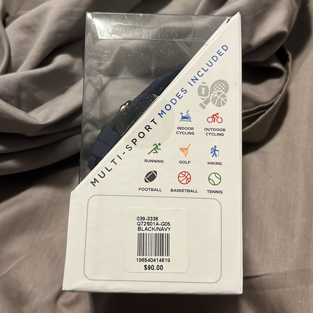 Q7+ Smartwatch - New! Still Sealed! Android and iOS compatible - Picture 3 of 11